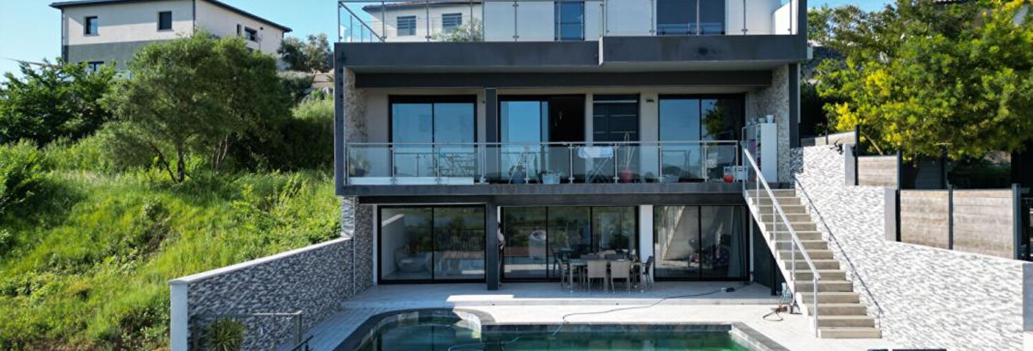 Maison 7 Pièces 266 m² à vendre à Mèze (34140)