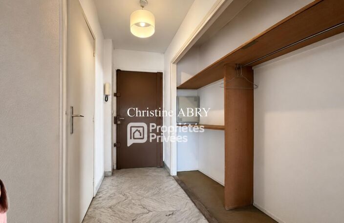 STUDIO 28M2 CENTRE VILLE MANDELIEU TERRASSE — photo 5