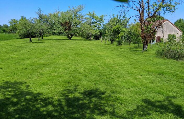 Terrain Carisey 1100 m2 — photo 2