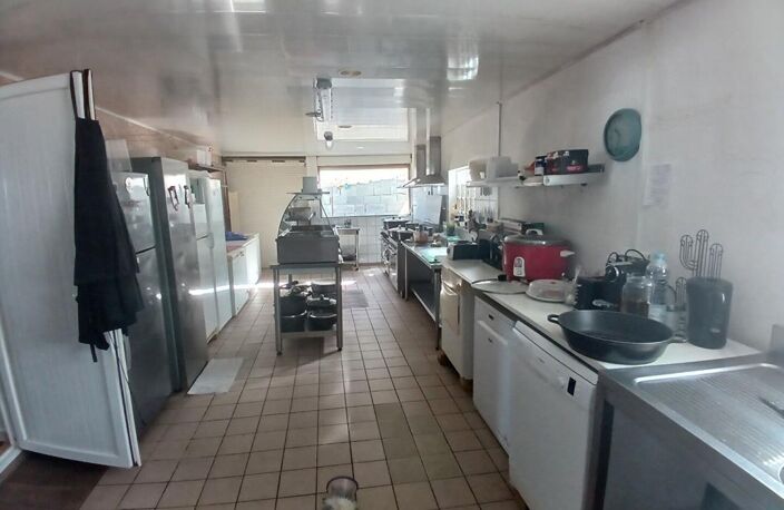 Ensemble immobilier de 269 m² sur 800 m² de terrain à Dos d'Âne 97429; — photo 4