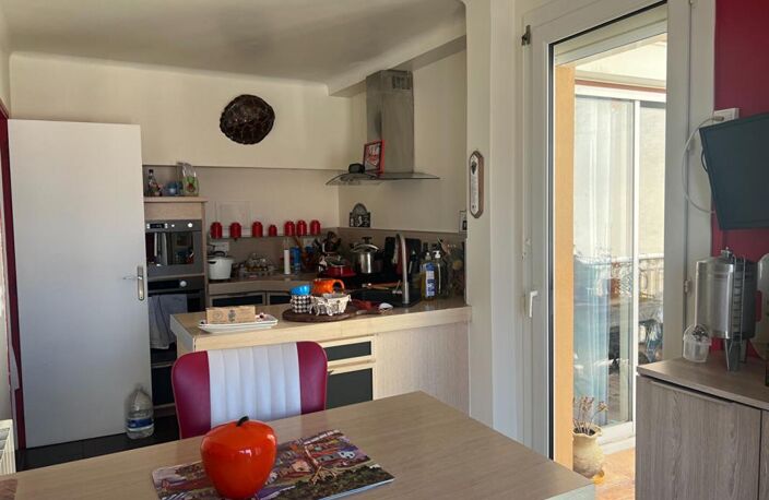 Sete   Appartement en dernier étage avec ascenseur 67 m2 — photo 5