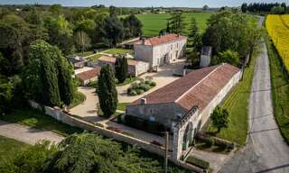 Maison 12 Pièces 400 m² à vendre à Fontenay-le-Comte (85200)