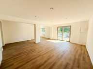 Local d'activité, 327M², bureaux, entrepôt, stationnement — photo 3