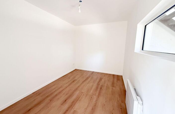 Local d'activité, 327M², bureaux, entrepôt, stationnement — photo 5