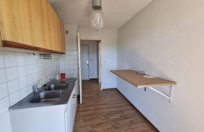 Appartement Blagnac 2 pièce(s) 48 m2   DERNIER NIVEAU — photo 3