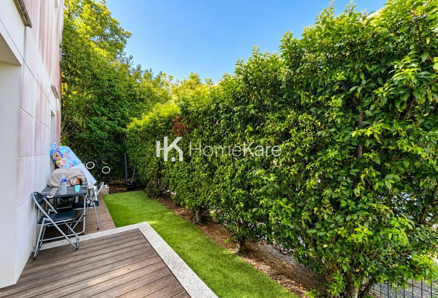 T2 LUMINEUX AVEC JARDIN ET PARKING — photo 1