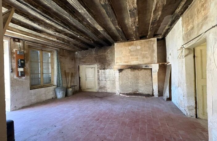 Maison à rénover avec grange et terrain clos de 697 m² — photo 4