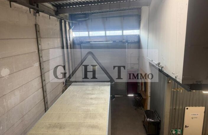 ENTREPOT BUREAUX 1292M2 A NOISY-LE-GRAND A LA VENTE — photo 3