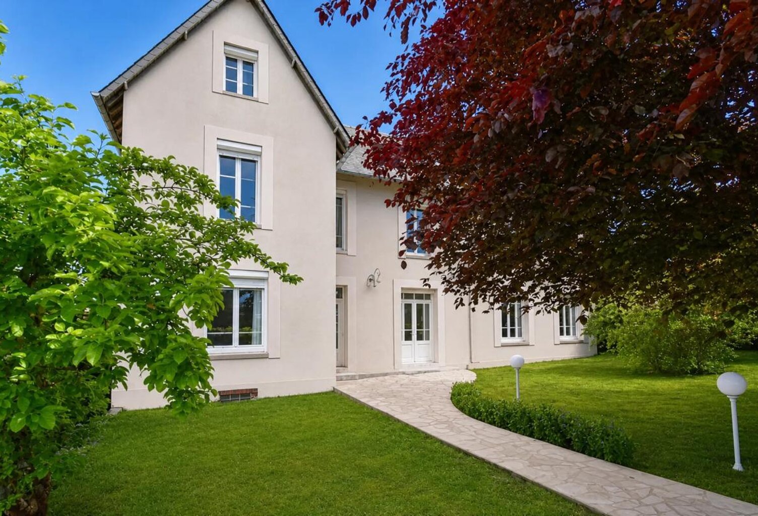 Maison de 8 pièces louée à Foucarmont — photo 1