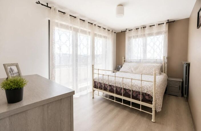 Appartement de 4 pièces de 77 m² à Pantin — photo 2