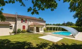 Maison 6 Pièces 203 m² à vendre à Romazières (17510)