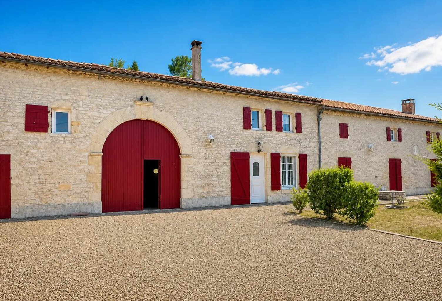 Maison de 6 pièces de 203 m² à Romazières — photo 1
