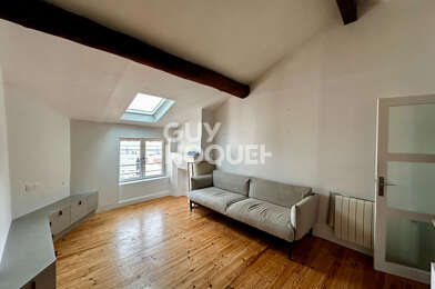 Appartement 2 pièces 883 €