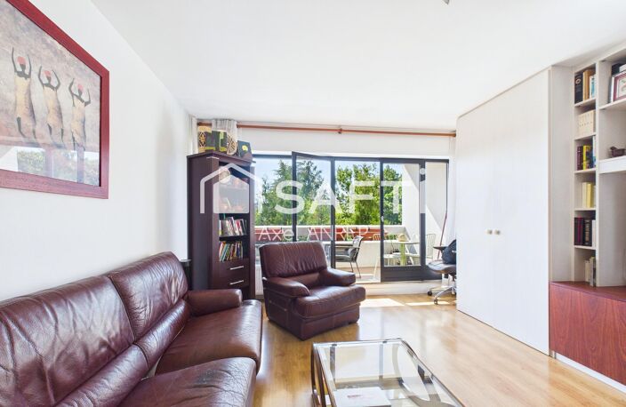 T3 avec Balcon, ascenseur, cave et place de parking — photo 2