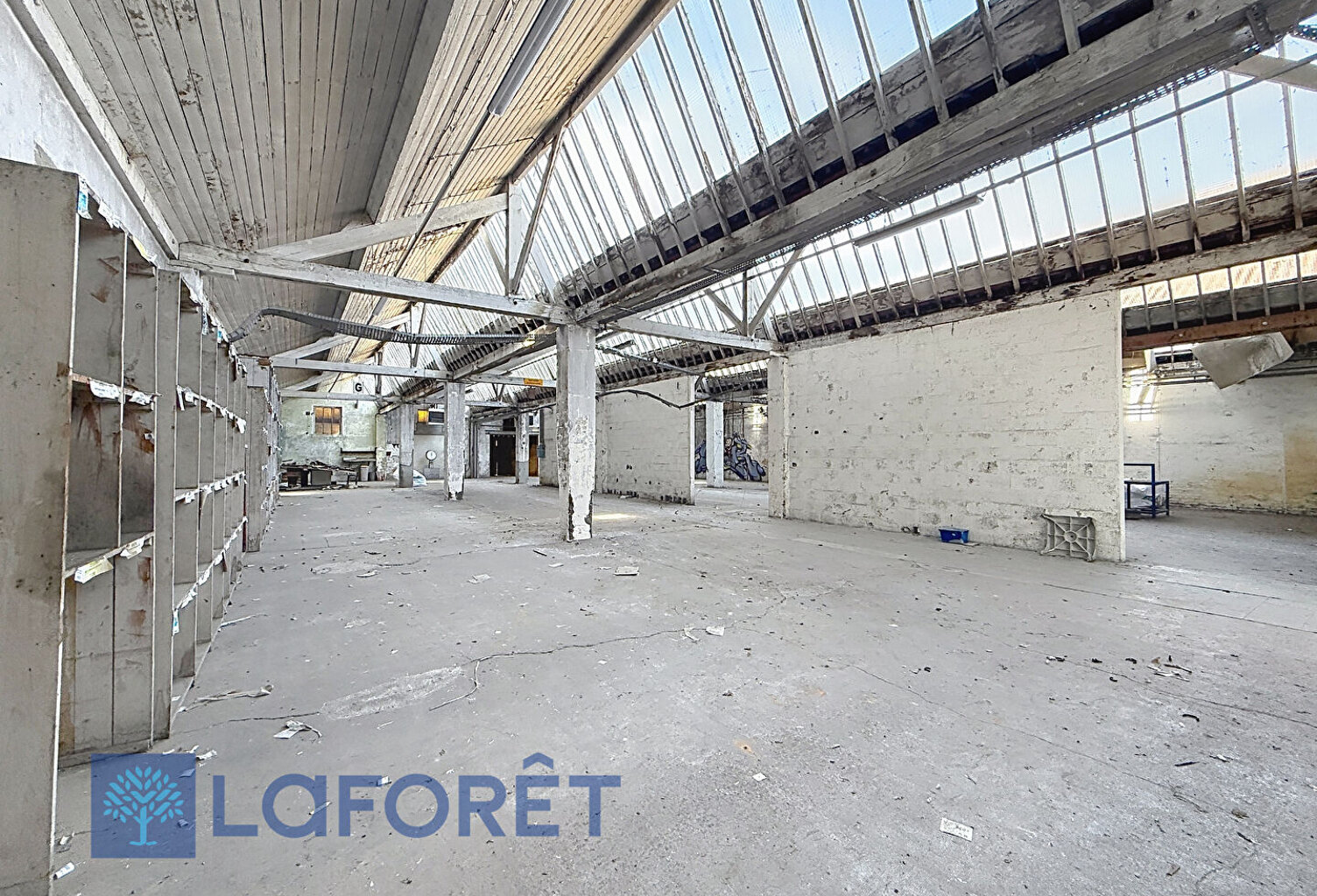 Entrepôt / local industriel Breteuil 620 m2 — photo 1