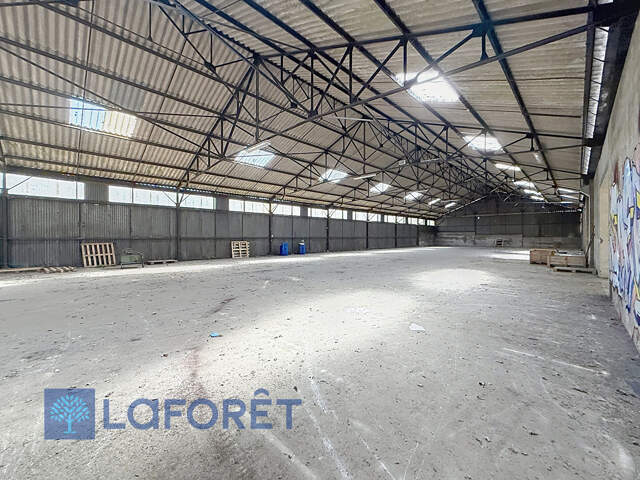 Entrepôt / local industriel Breteuil 1509 m2 — photo du bien
