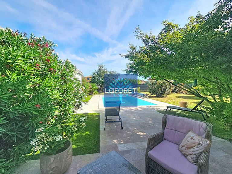 Villa 121m² avec piscine à Assieu — photo 1