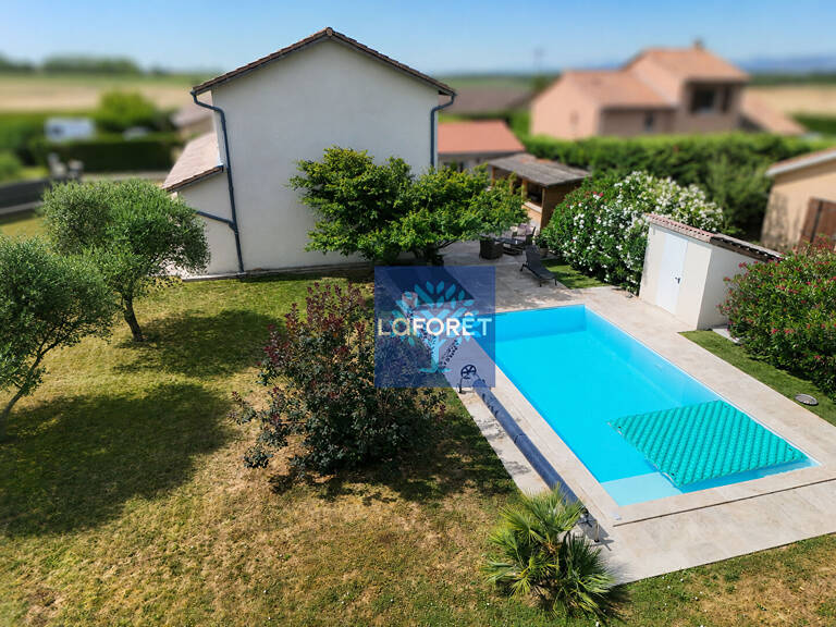 Villa 121m² avec piscine à Assieu — photo 1
