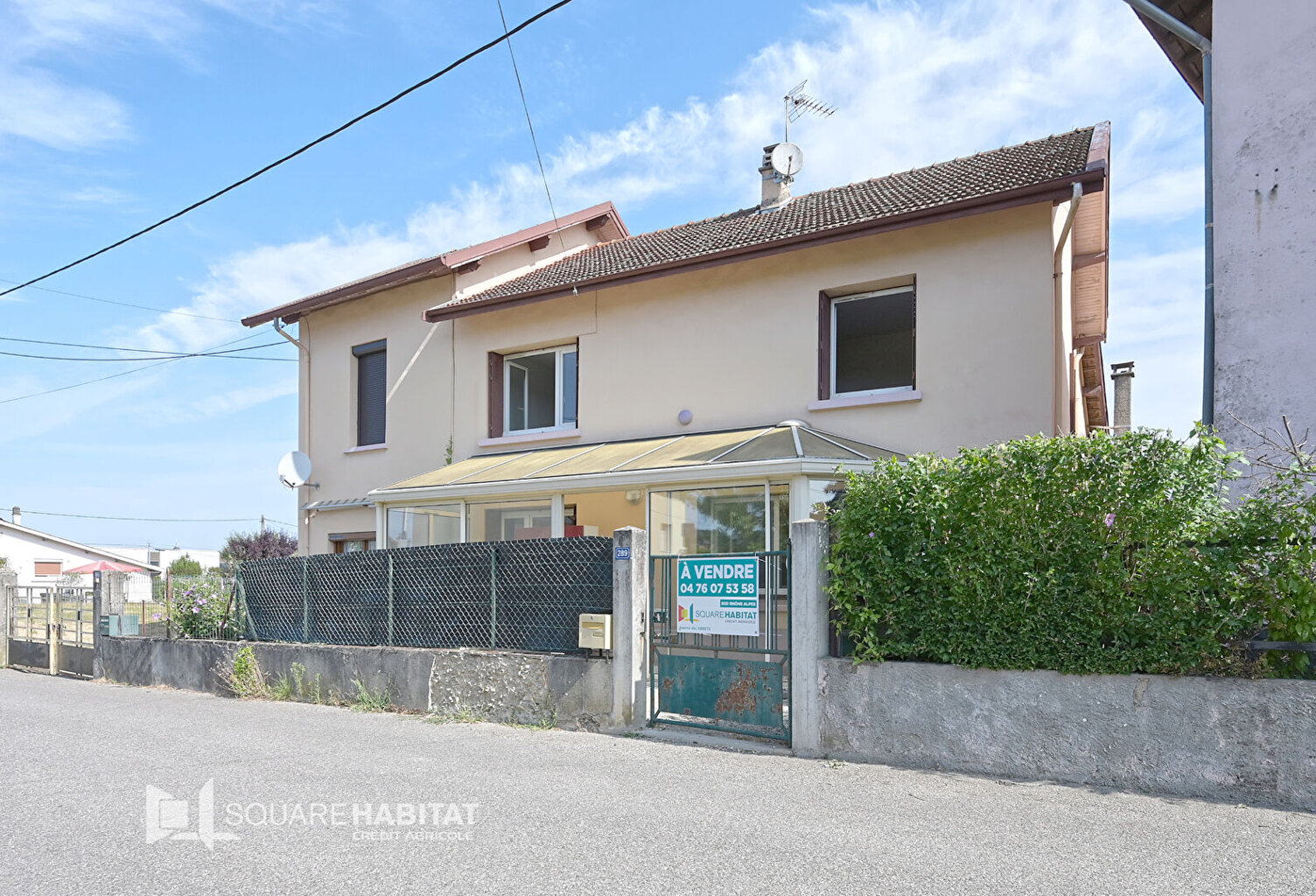 Maison Les Abrets En Dauphine 5 pièce(s) 88.58 m2 — photo 1
