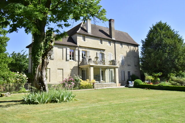  Maison 11 pièces 330 m²
