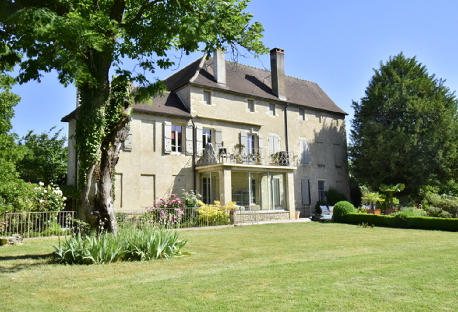 BELLE DEMEURE 18ème  AVEC LOGEMENT SEPARE — photo 1