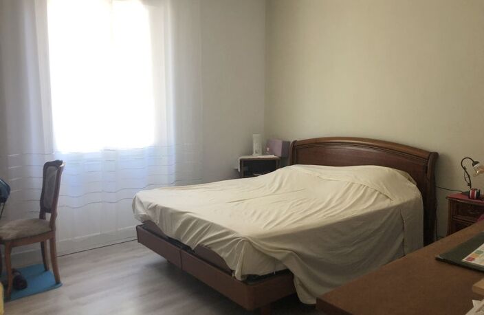 GRANDE MAISON AVEC JARDIN ET GARAGE A VENDAYS-MONTALIVET — photo 5