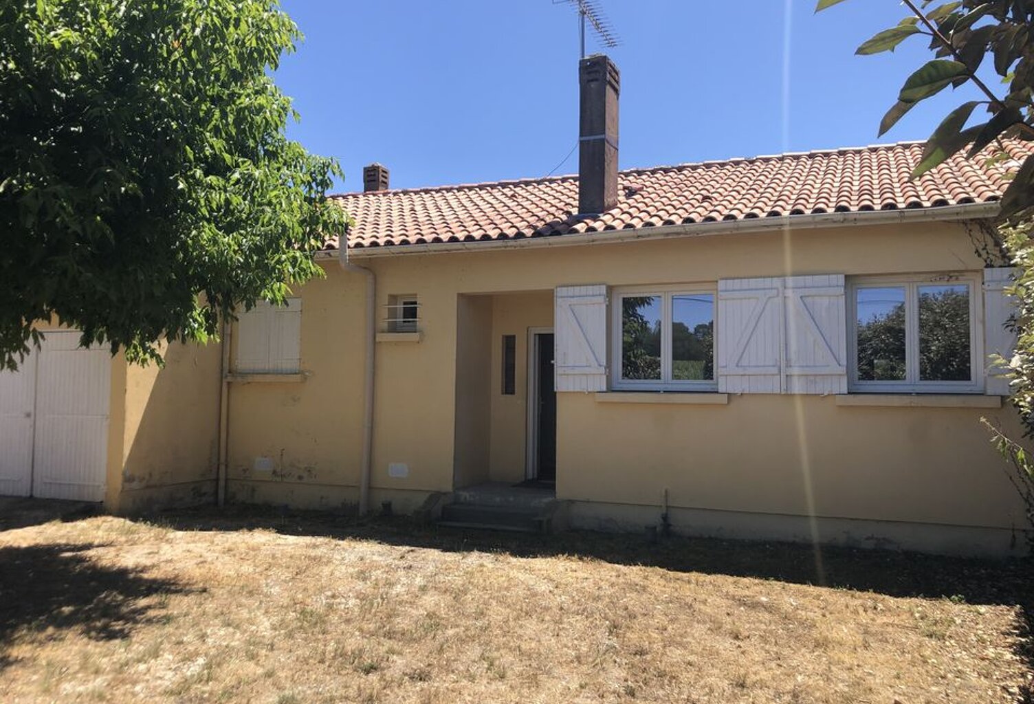 MAISON DE CAMPAGNE MITOYENNE GARAGE ET JARDIN — photo 1