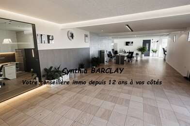 Immeuble  293800 €