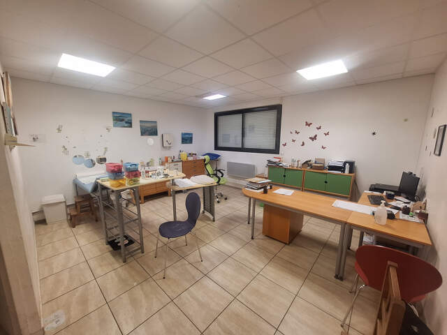Locaux Professionnels Centre Medical Sormiou / Parking / Sal — photo du bien