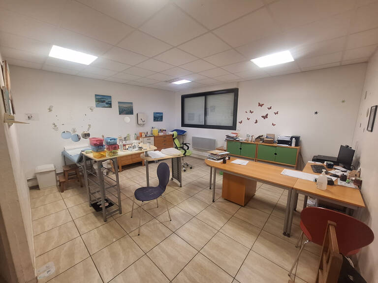 Locaux Professionnels Centre Medical Sormiou / Parking / Sal — photo 1