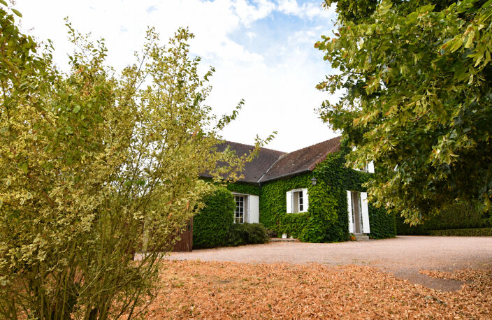 MAISON AVEC CACHET ET BEAU TERRAIN : — photo 2