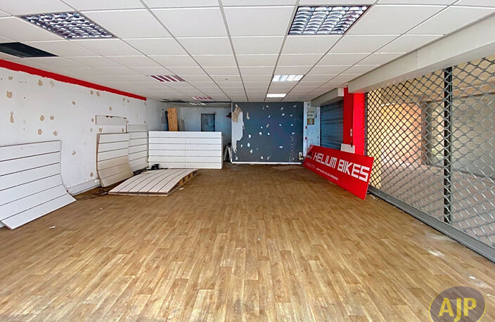 Local commercial Lesparre Medoc 57.4 m2 — photo 2