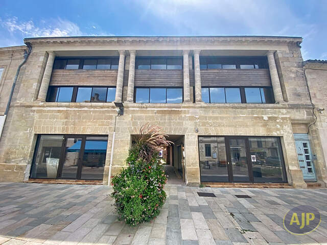Lesparre Medoc Appartement T3 DUPLEX 67m2 — photo du bien