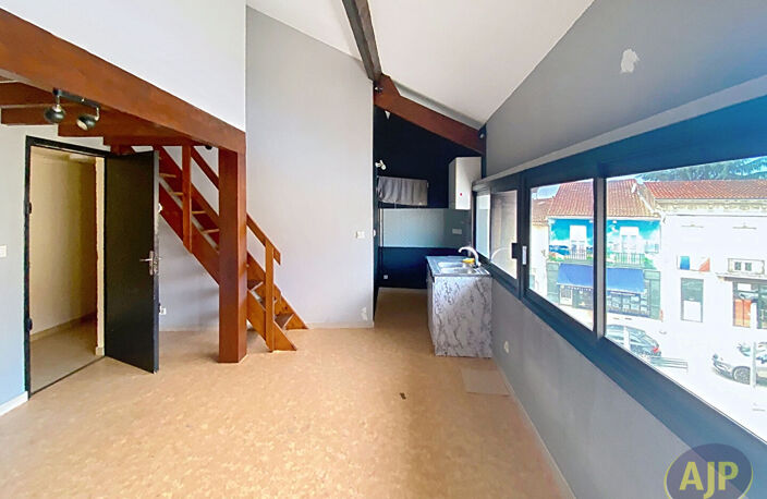 Lesparre Medoc Appartement T2  DUPLEX 33m2 — photo 2