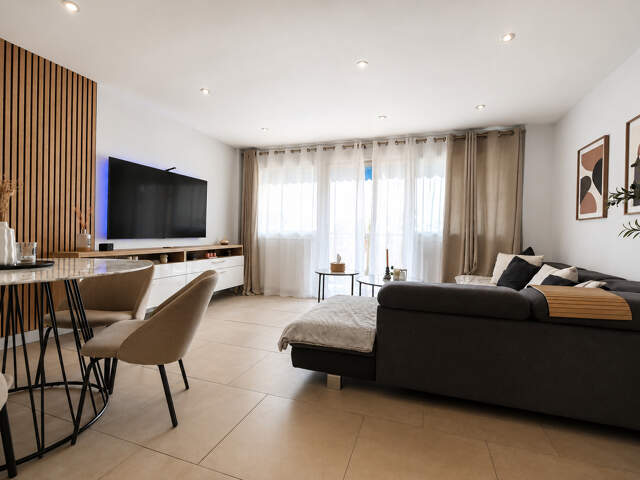 Appartement Grasse 3 pièce(s) 76m2 Totalement refait et proche commodités. — photo du bien