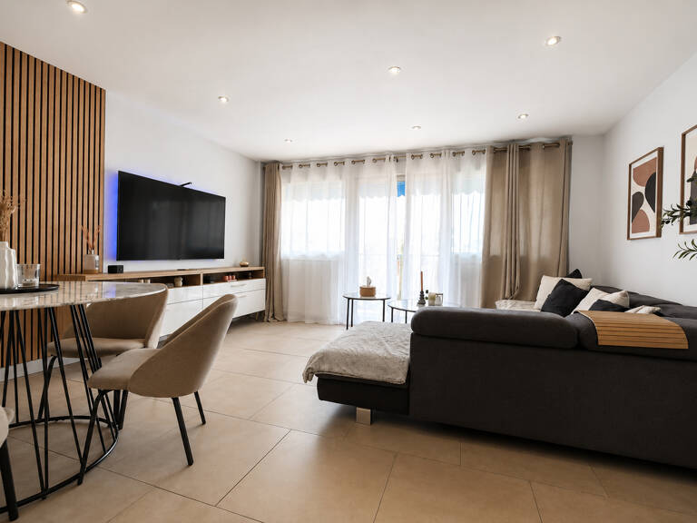Appartement Grasse 3 pièce(s) 76m2 Totalement refait et proche commodités. — photo 1
