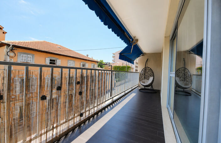 Appartement Grasse 3 pièce(s) 76m2 Totalement refait et proche commodités. — photo 4