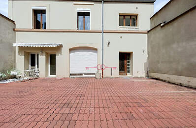 Appartement 4 pièces de 90,56 m² Carrez avec cave de 50 m² et parking — photo du bien