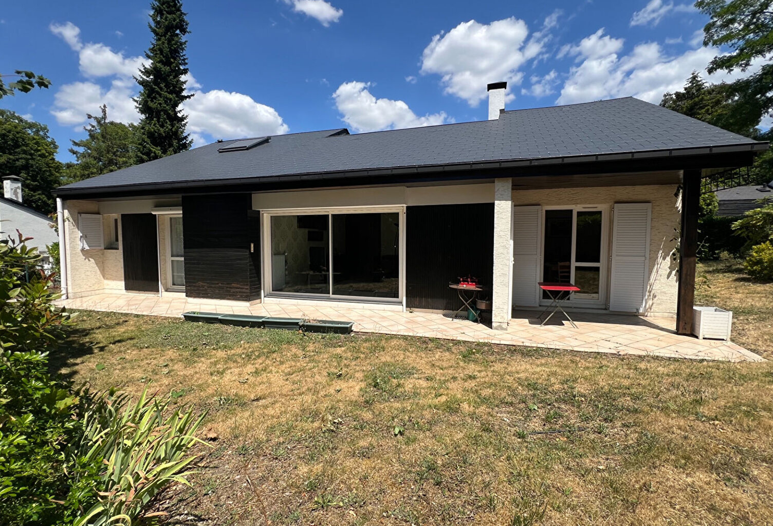 Maison à vendre sur la commune de L'Isle Adam - 7 pièces, 4 chambres — photo 1