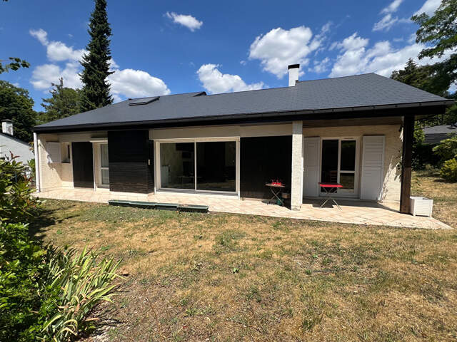 Maison à vendre sur la commune de L'Isle Adam - 7 pièces, 4 chambres — photo du bien
