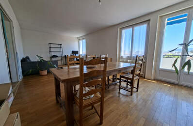 À louer   Appartement T3 avec balcon, garage et cave — photo du bien