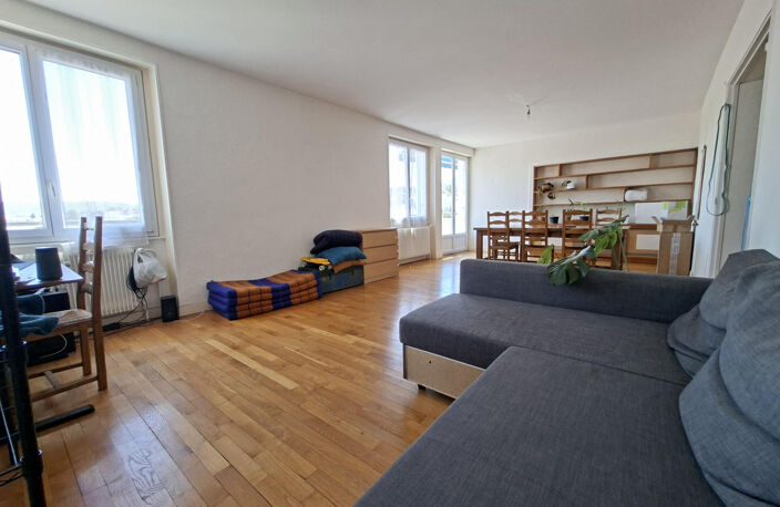 À louer   Appartement T3 avec balcon, garage et cave — photo 2