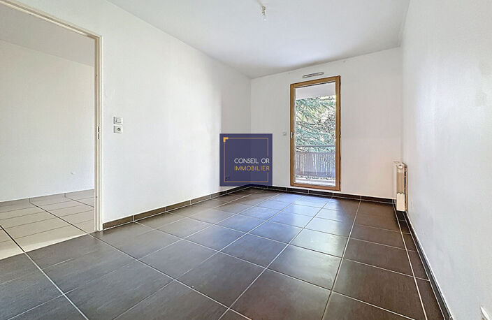 Appartement Saint Genis Laval 2 pièces 45 m2 + garage — photo 5