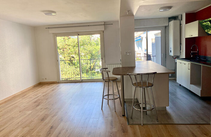PAU - Centre Ville : Appartement T3 de 74 m2 avec parking — photo 2