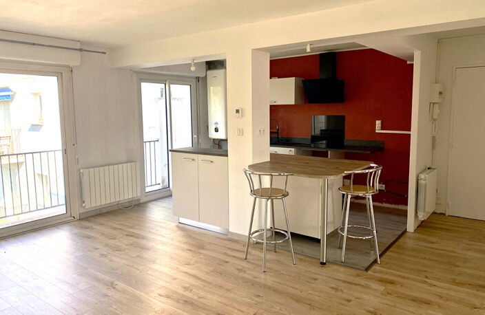 PAU - Centre Ville : Appartement T3 de 74 m2 avec parking — photo 4
