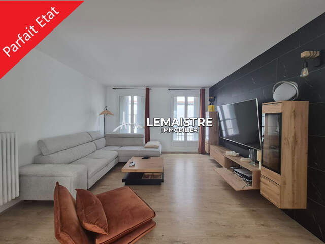 Appartement à vendre - Halles Centrales - 63.17 m² - 1 chambre - Cave - Parking collectif — photo du bien