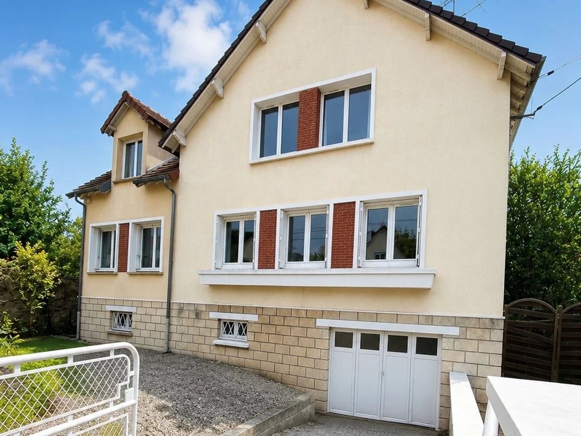 Maison 8 pièces 137 m² · à Chambly · 137 m² · 460 000 €