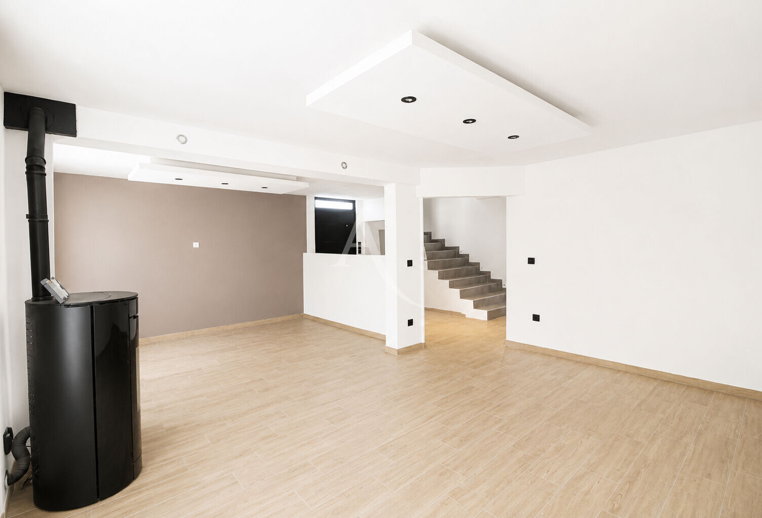 Maison 8 pièces — photo 1