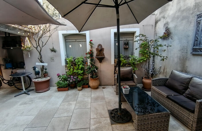 Maison de village de 160 m2  avec cour et terrasse — photo 2