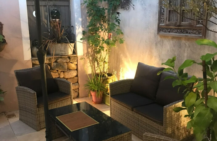 Maison de village de 160 m2  avec cour et terrasse — photo 3